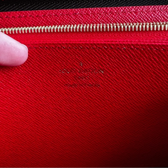 LOUIS VUITTON MONOGRAM ZIPPY WALLET LONG - Picture 7 of 11